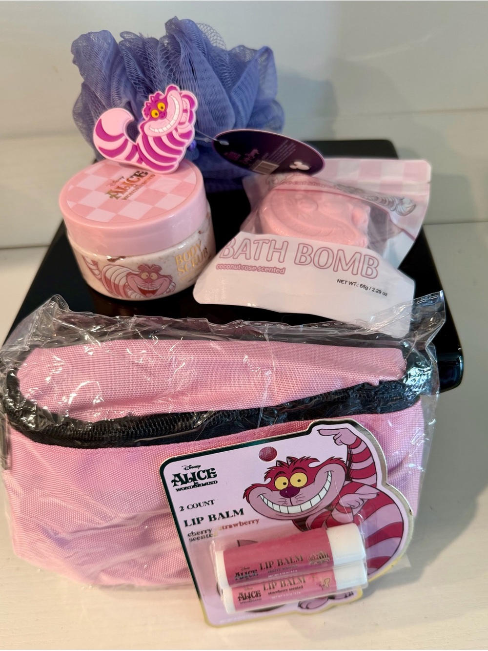 Disney Alice in Wonderland bath set